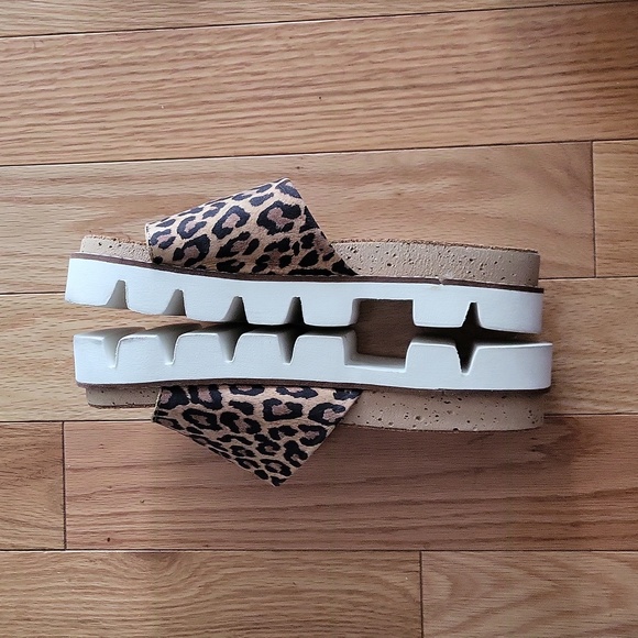 Suede Leopard Print Slides Size 9 - Picture 2 of 3